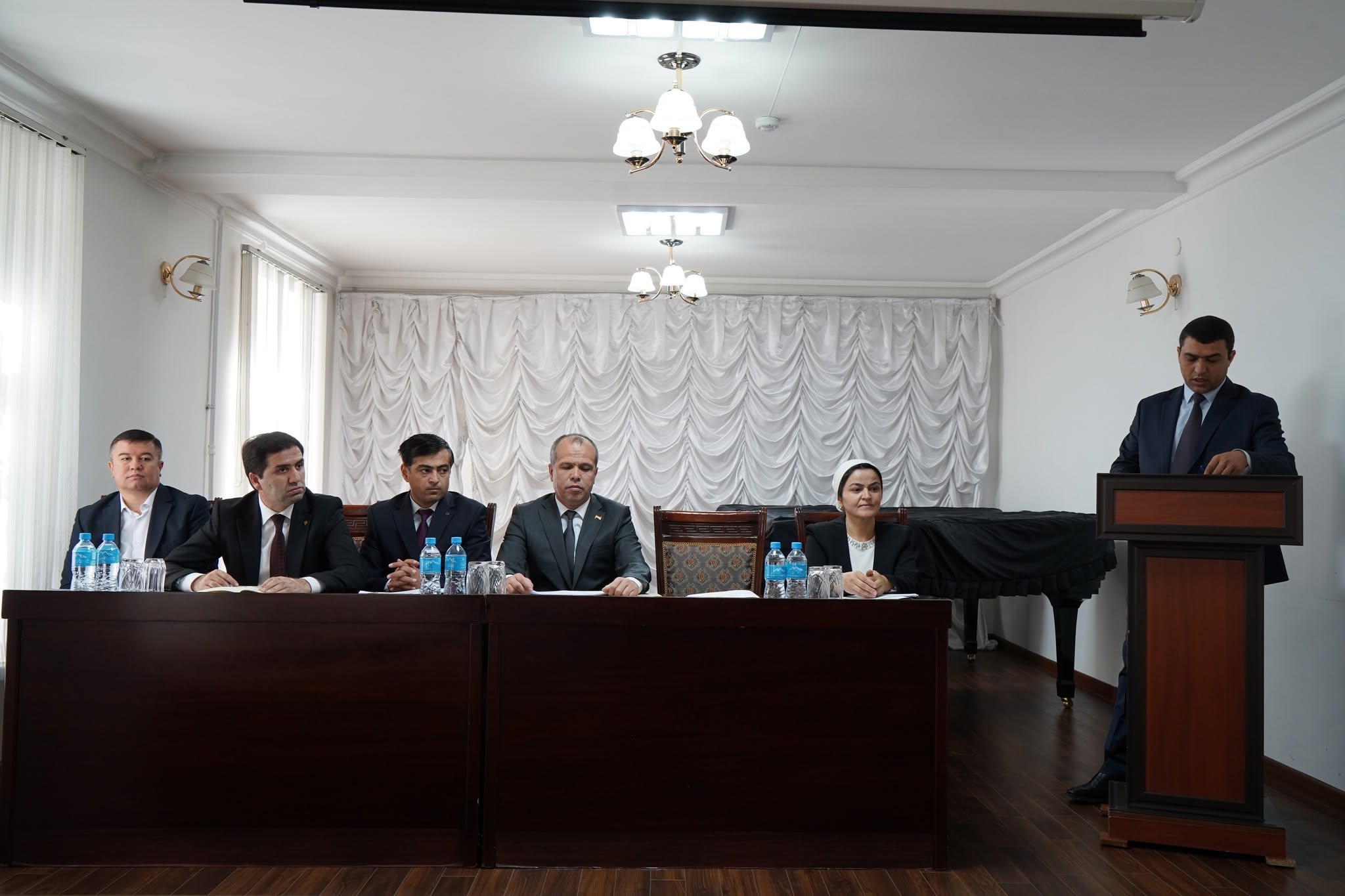 Ҷаласаи комиссияи мандати
