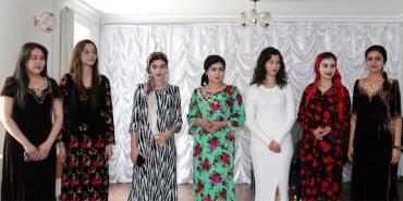 Гулдухтарони Тоҷик