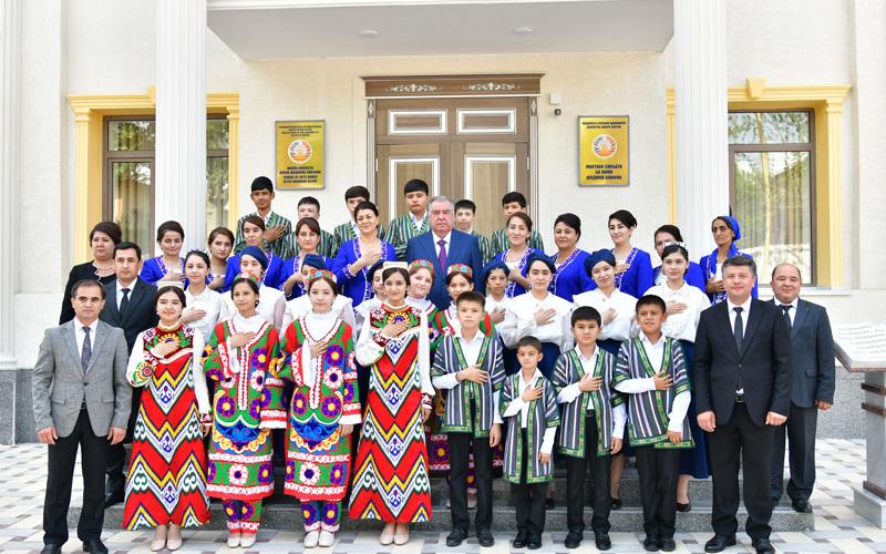 Мактаби санъати шаҳри Бӯстон